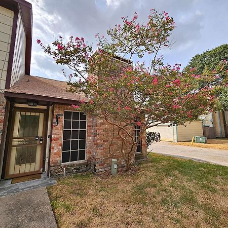 Centrally Located Houston Retreat! Sleeps 8, 10 Min To Downtown, Free Parking 外观 照片