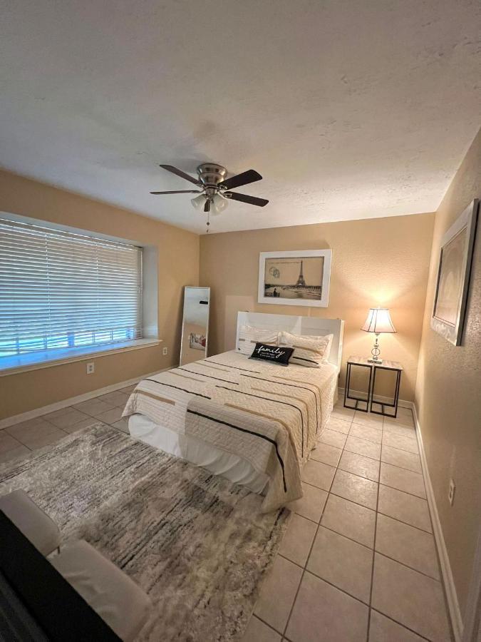 Centrally Located Houston Retreat! Sleeps 8, 10 Min To Downtown, Free Parking 外观 照片