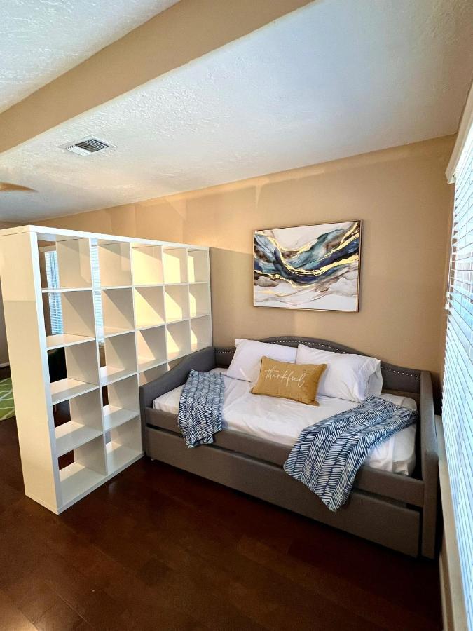 Centrally Located Houston Retreat! Sleeps 8, 10 Min To Downtown, Free Parking 外观 照片