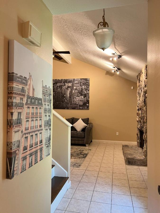 Centrally Located Houston Retreat! Sleeps 8, 10 Min To Downtown, Free Parking 外观 照片