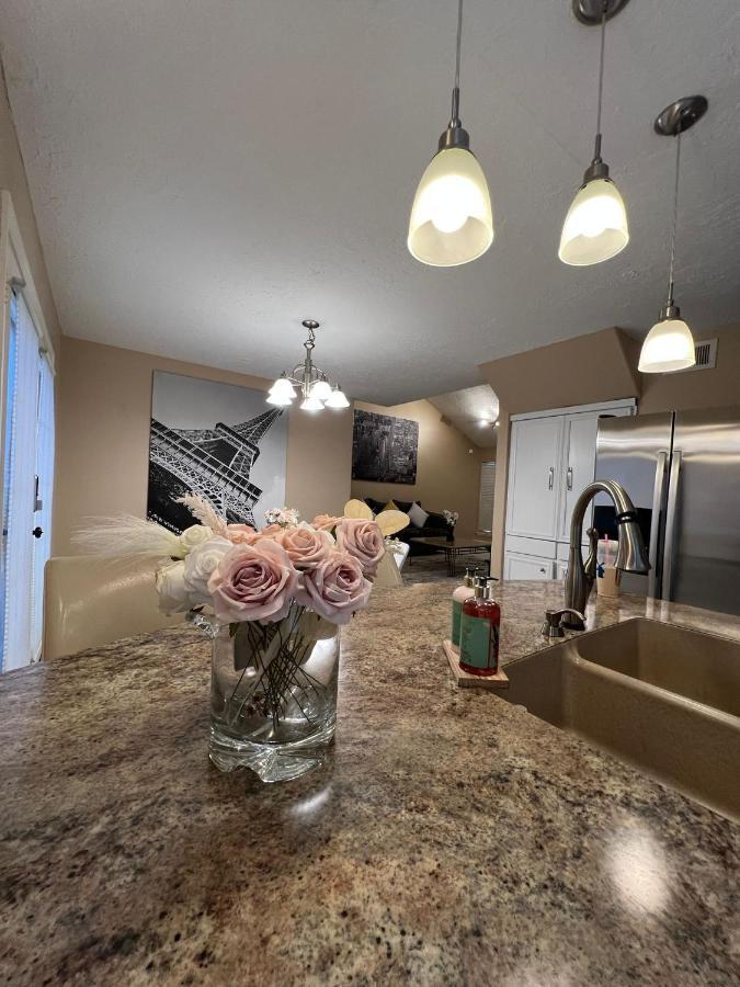 Centrally Located Houston Retreat! Sleeps 8, 10 Min To Downtown, Free Parking 外观 照片