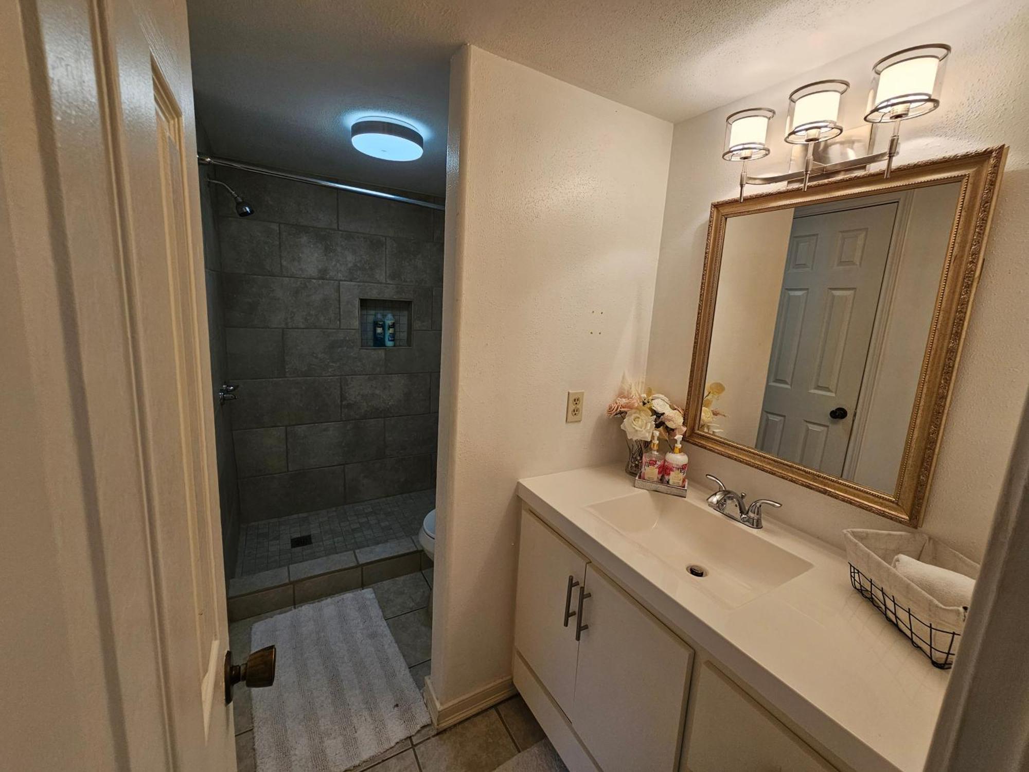 Centrally Located Houston Retreat! Sleeps 8, 10 Min To Downtown, Free Parking 外观 照片