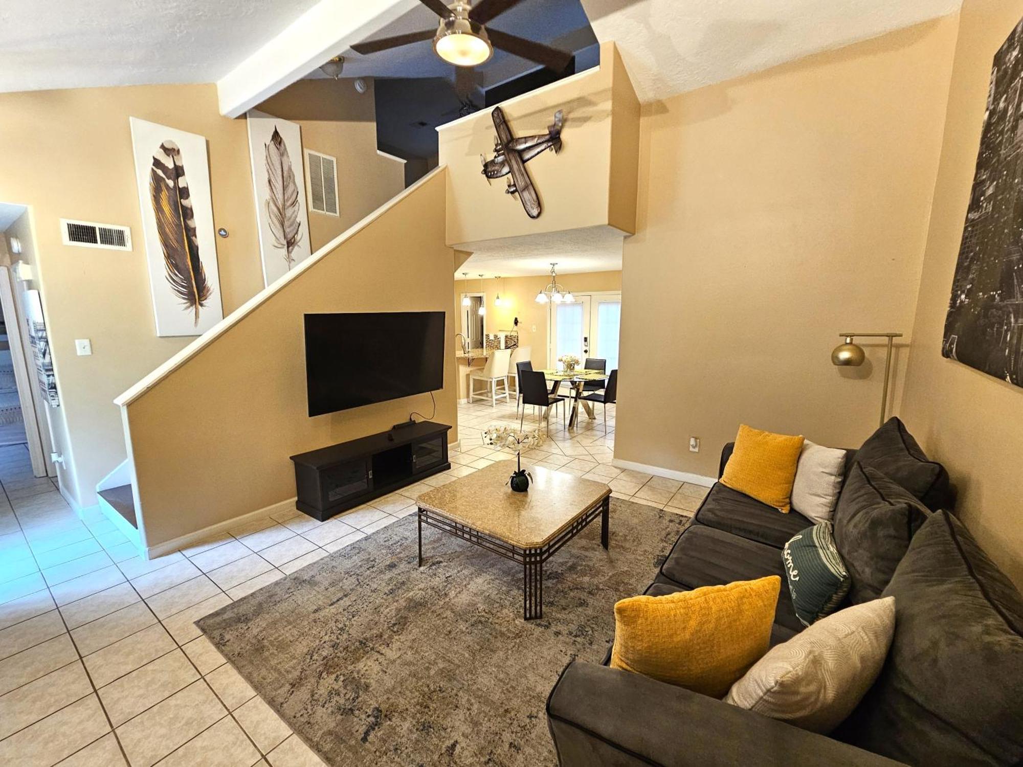 Centrally Located Houston Retreat! Sleeps 8, 10 Min To Downtown, Free Parking 外观 照片