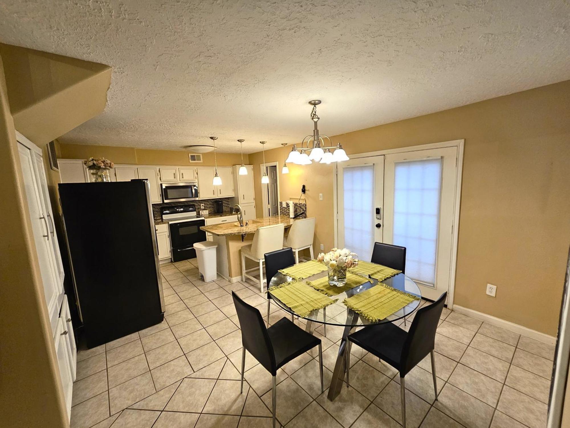 Centrally Located Houston Retreat! Sleeps 8, 10 Min To Downtown, Free Parking 外观 照片